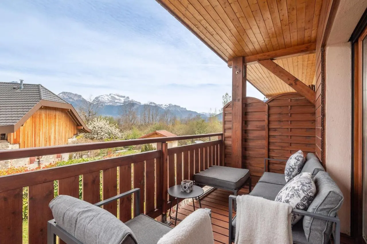 Panoramic View Of The Village And Mountains From The Apartment Sevrier Holiday home